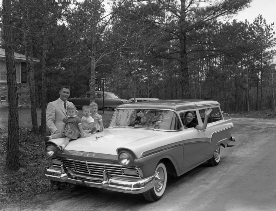 Geise family with new Ford, 1957