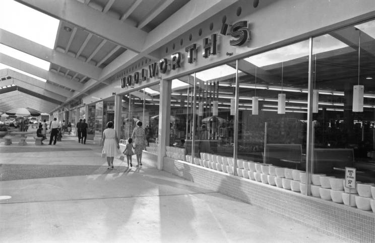 Woolworth's at Richland Mall 1962
