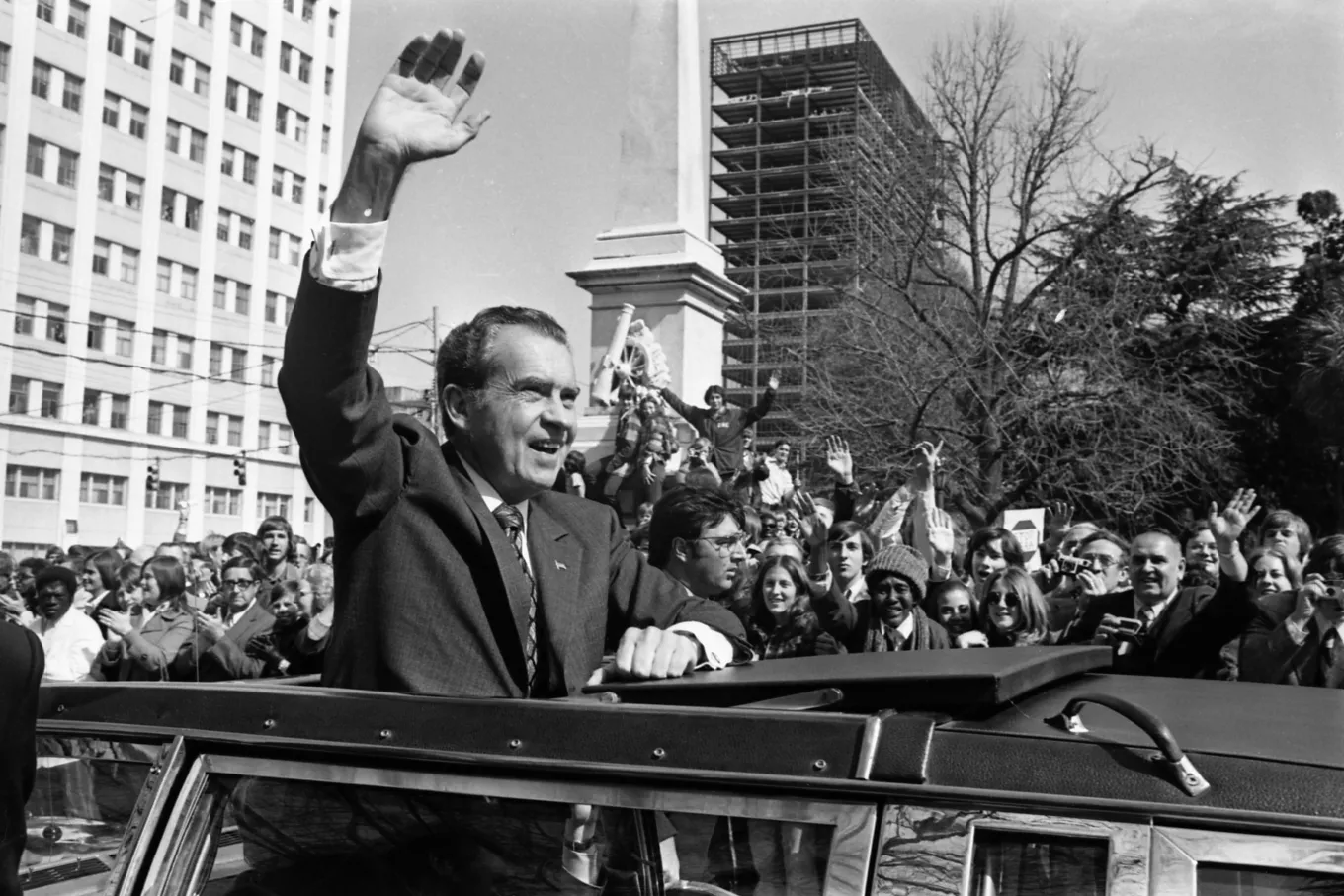 President Nixon visits Columbia