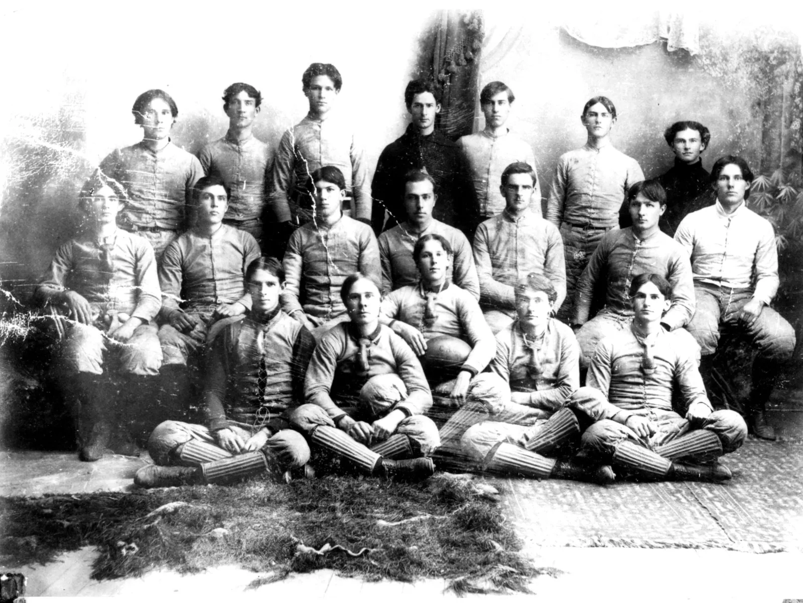 The Clemson Tigers football team of 1896. 