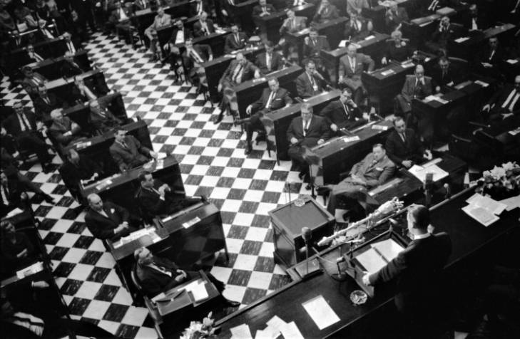 Hollings starts 1960 legislative session