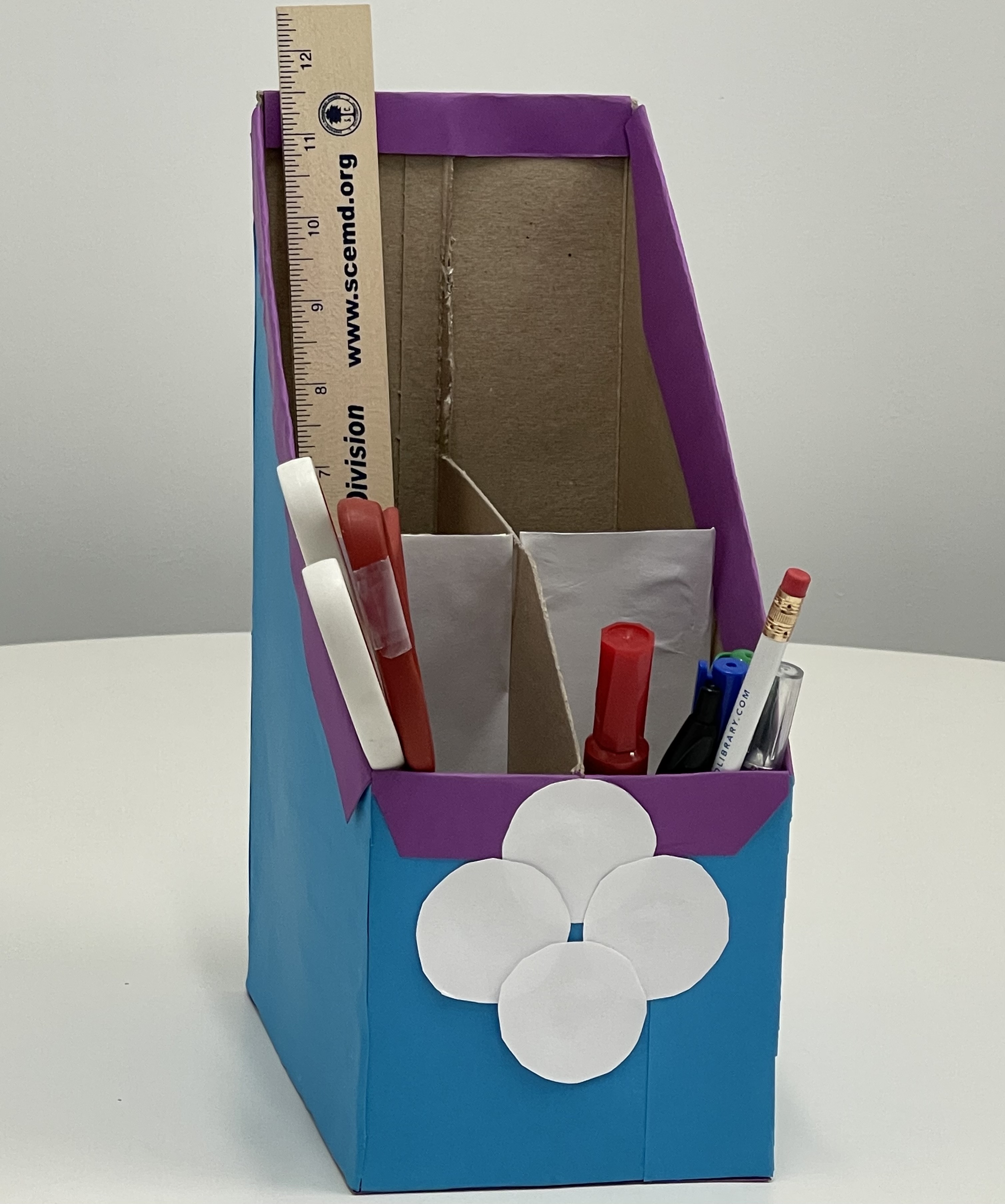 Cardboard crayon organizer. Paper DIY 