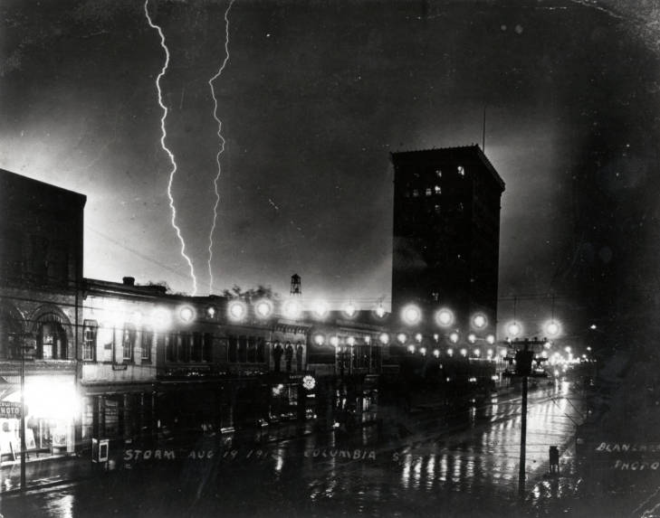Lightning at night over Columbia 1912
