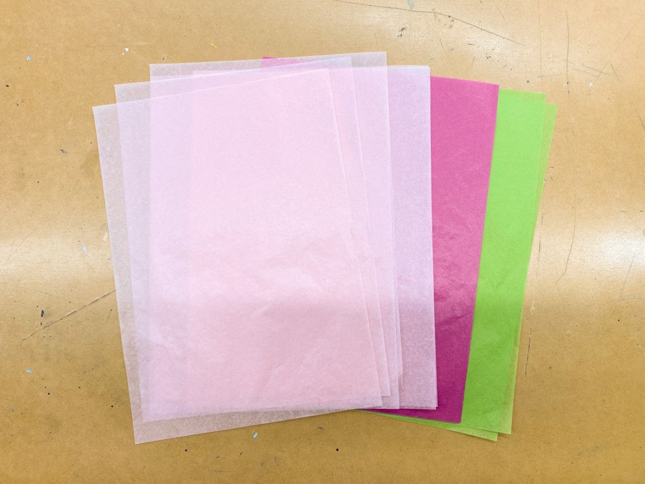 8 pieces of tissue paper