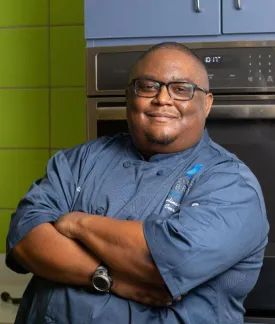 Chef Floyd J teaching kitchen