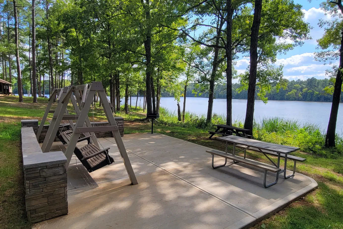 Swing benches with a lakeview