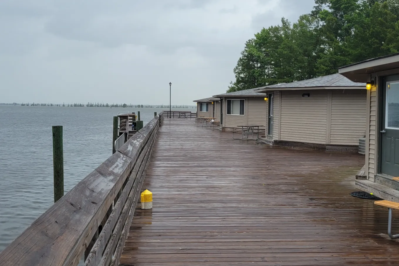 cabins on the lake