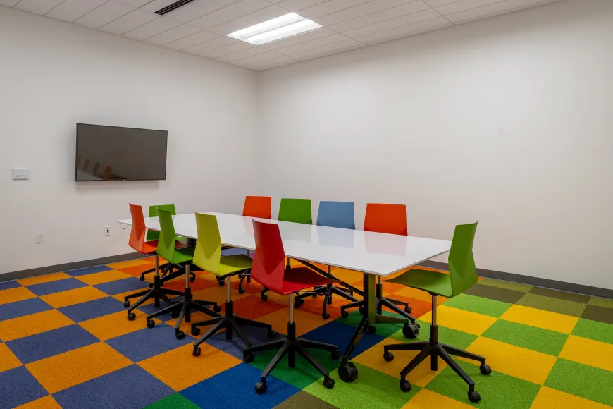 Small Meeting Space SE (2)