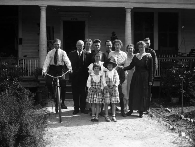 Davis Family at home in Old Shandon