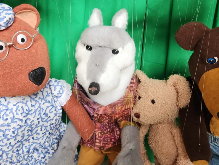 Columbia Marionette Theatre show The Three Bears and a Big Bad Wolf