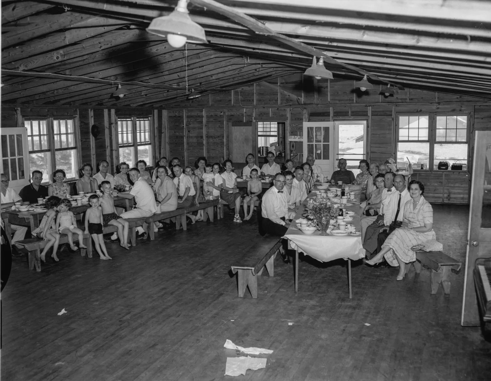 Image of the Lafferty family reunion at The State-Record Company recreation area on May 28, 1960.