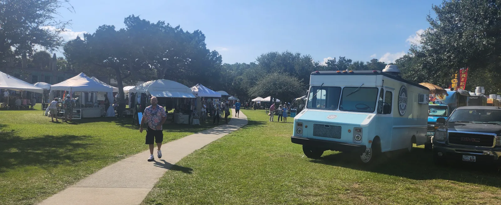Foodtruck and tents