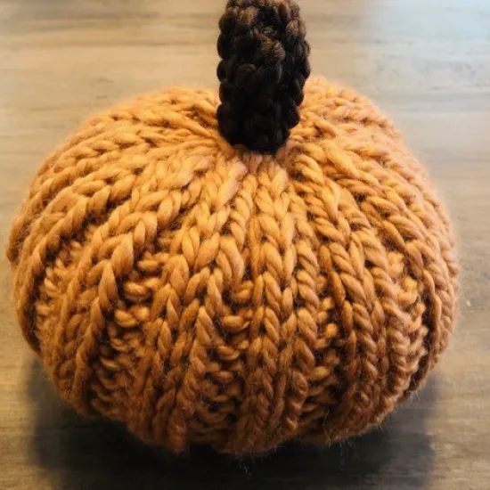 Finished knitted pumpkin