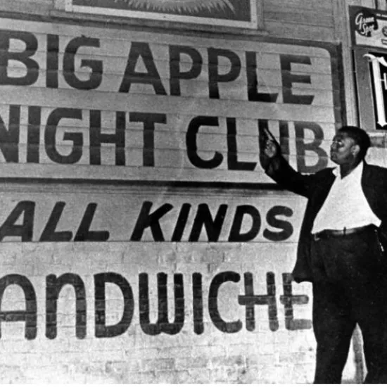 Elliott Wright at the Big Apple Night Club 1937