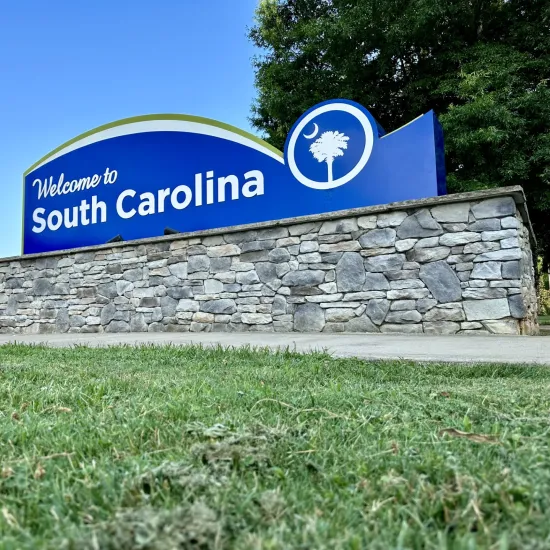 Picture of road sign that says "Welcome to South Carolina"